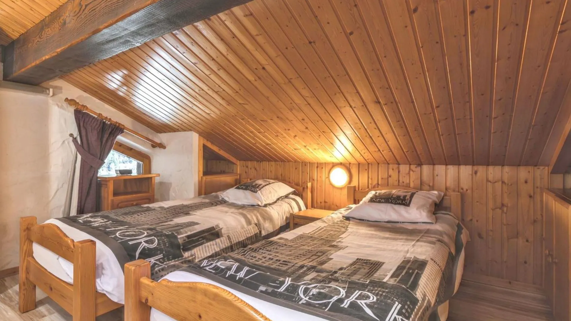 Chalet Chaleureux A Champagny-En-Vanoise Avec Jacuzzi La Plagne 0*,  France
