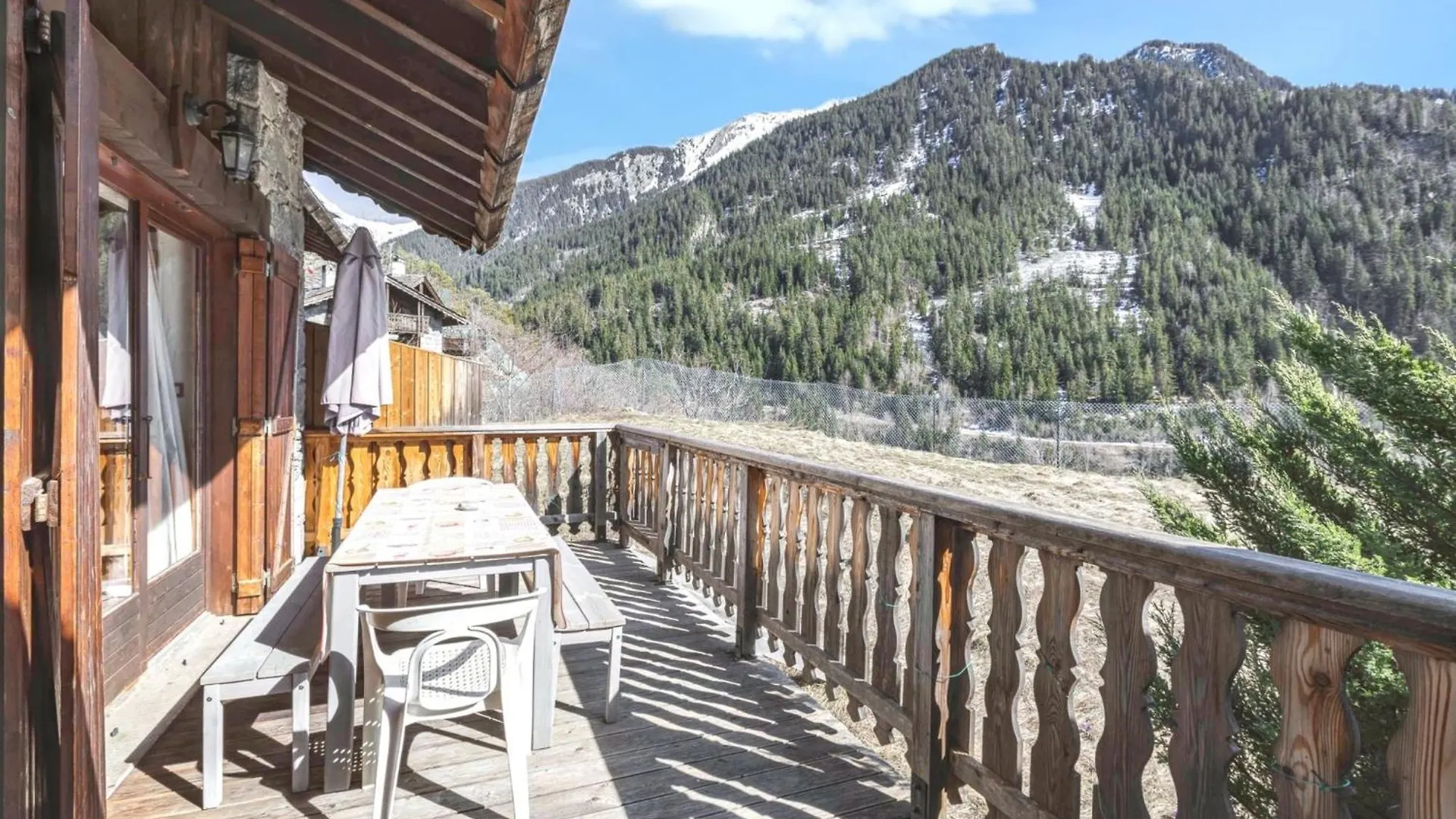 Chalet Chaleureux A Champagny-En-Vanoise Avec Jacuzzi La Plagne