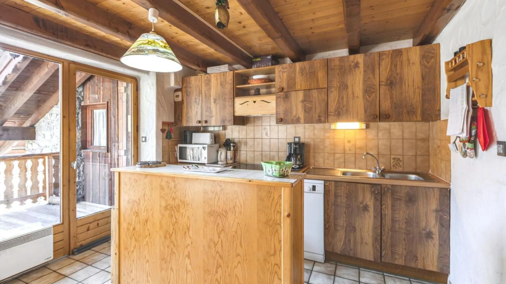 Chalet Chaleureux A Champagny-En-Vanoise Avec Jacuzzi La Plagne France