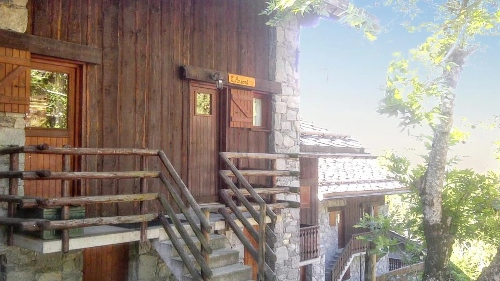 Chalet Chaleureux A Champagny-En-Vanoise Avec Jacuzzi La Plagne