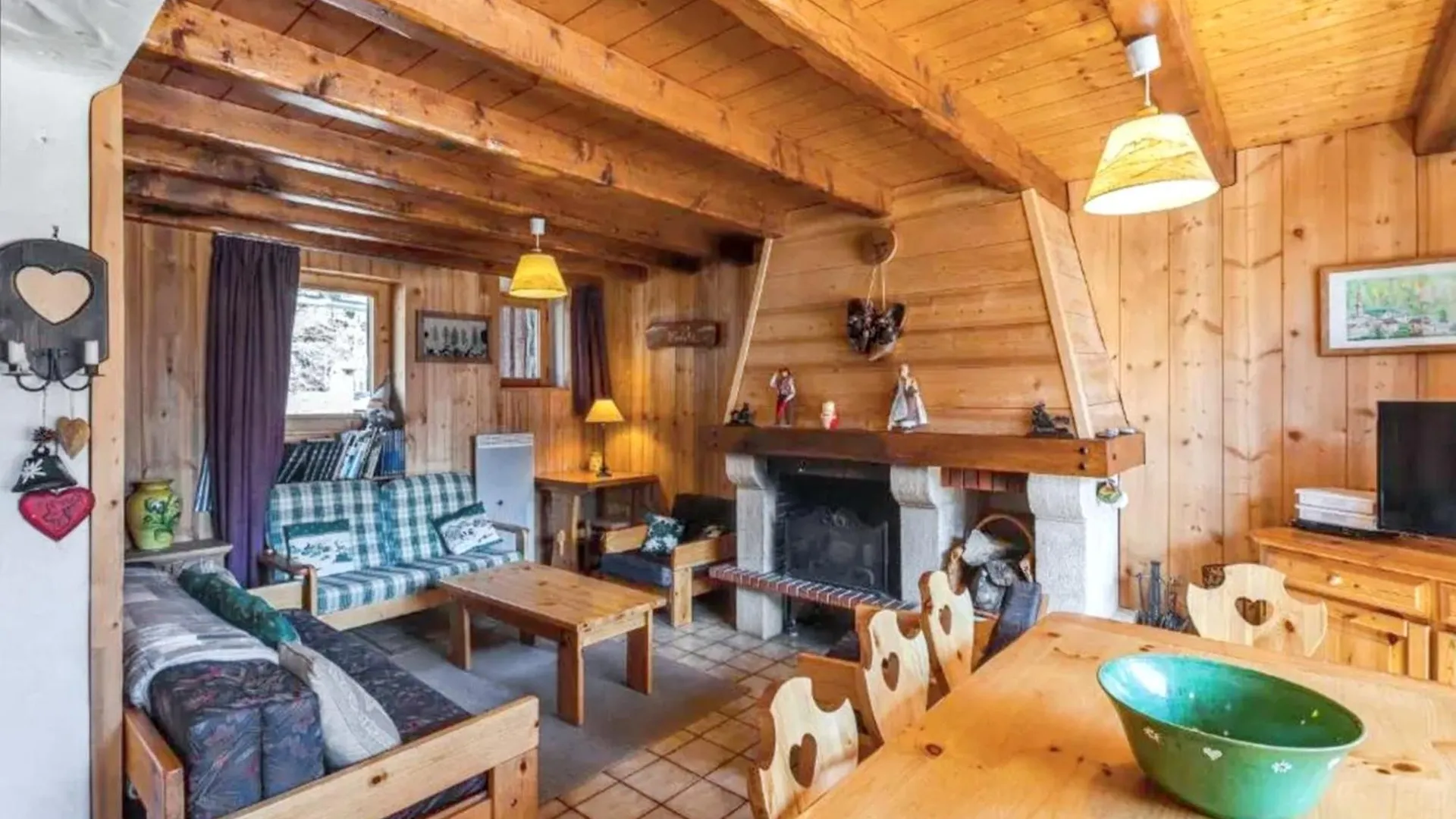 Chalet Chaleureux A Champagny-En-Vanoise Avec Jacuzzi La Plagne